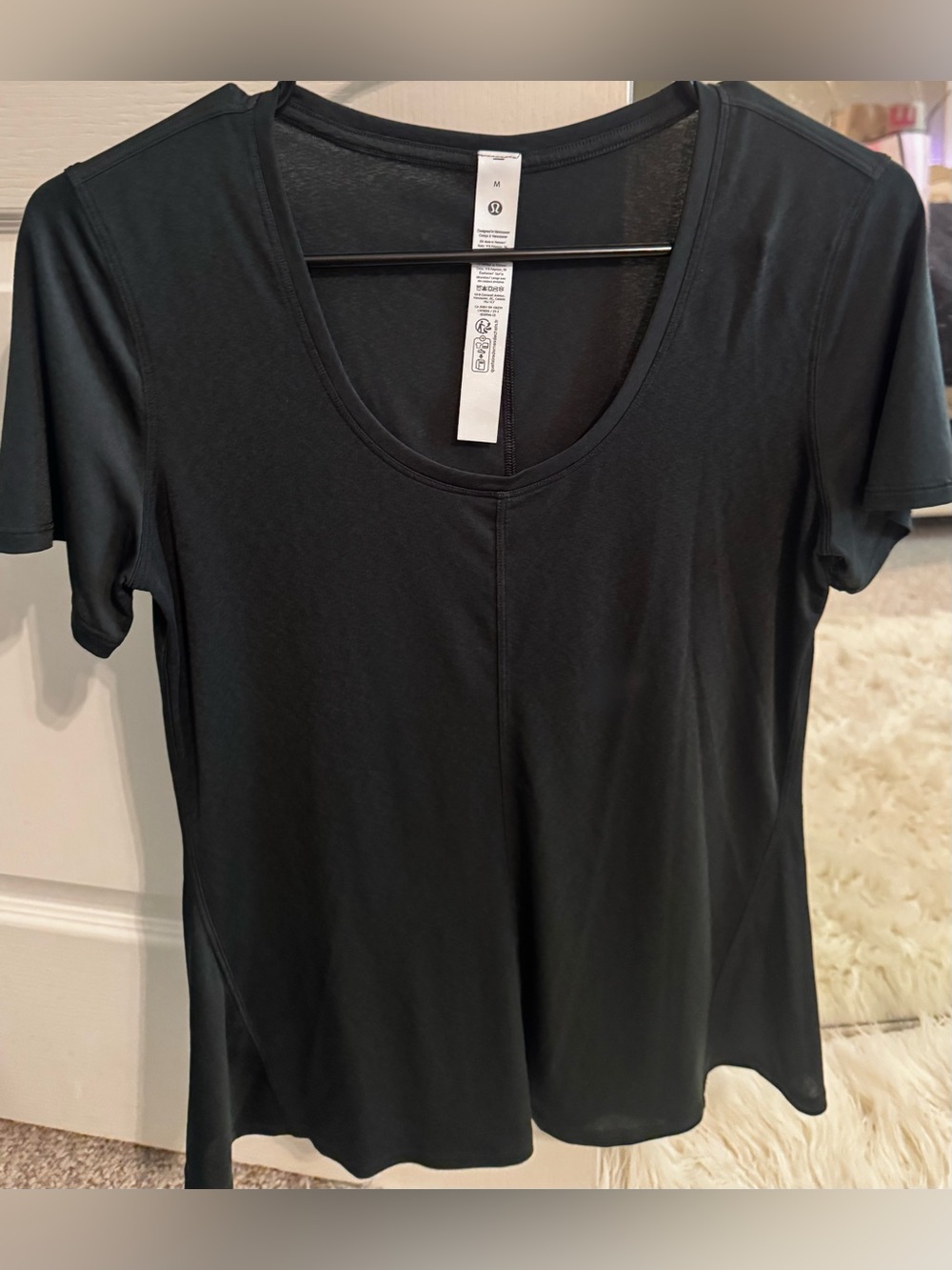 Lululemon Black Scoop Neck Short Sleeve Women's Top